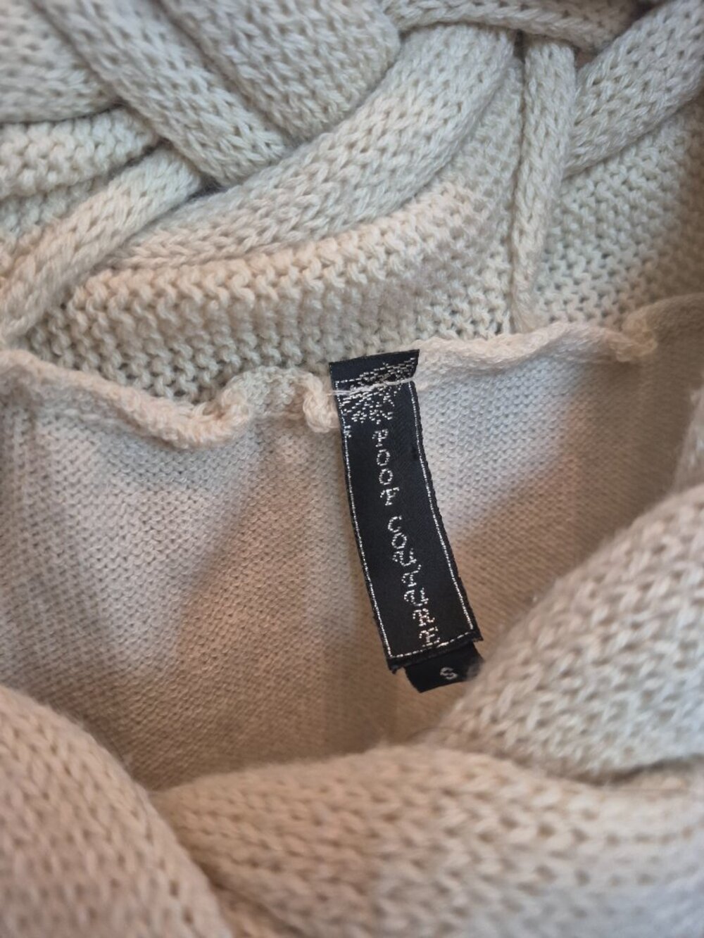 Cream sweater - Picture 6 of 7
